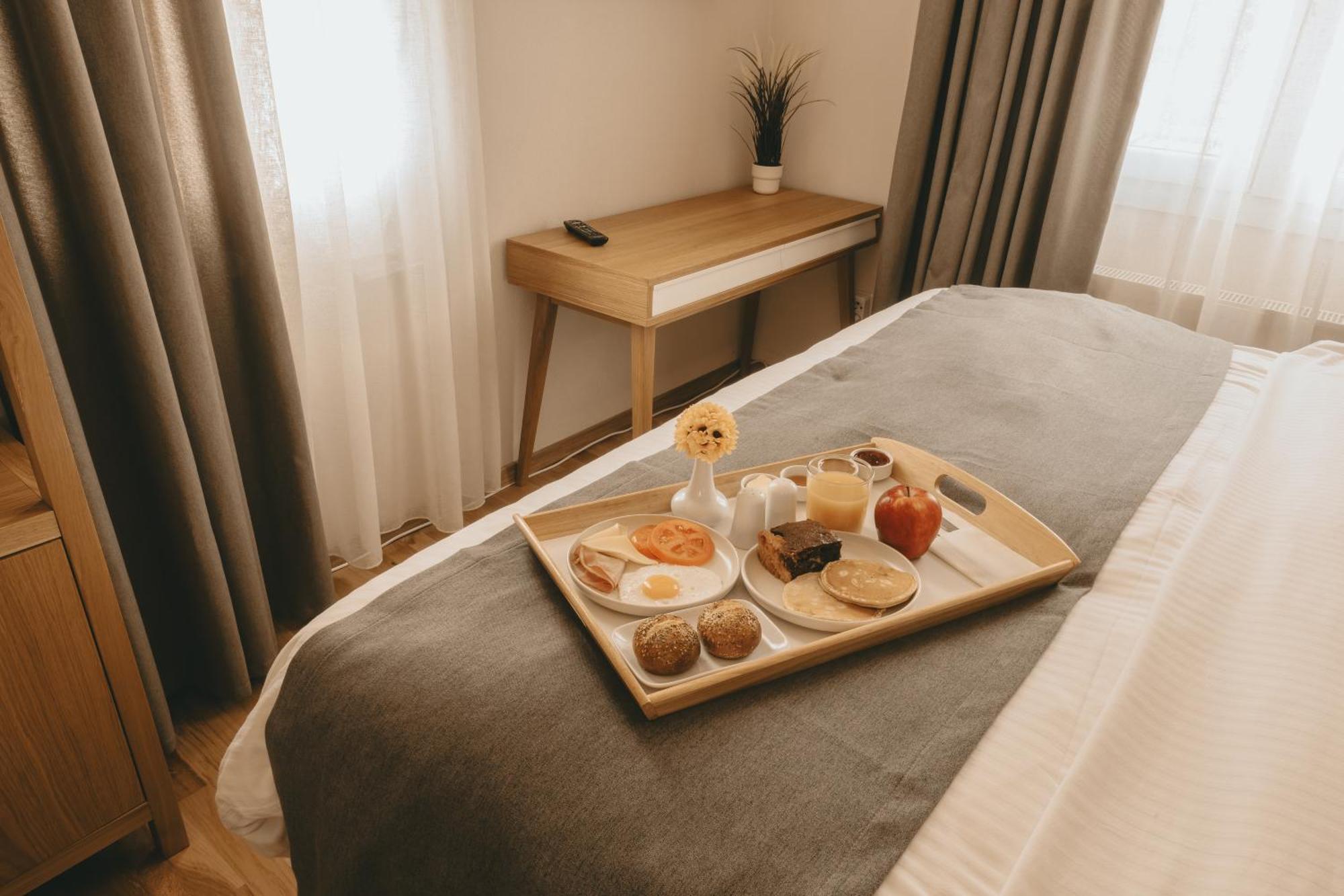Giardino High Living Suites Drama Bagian luar foto