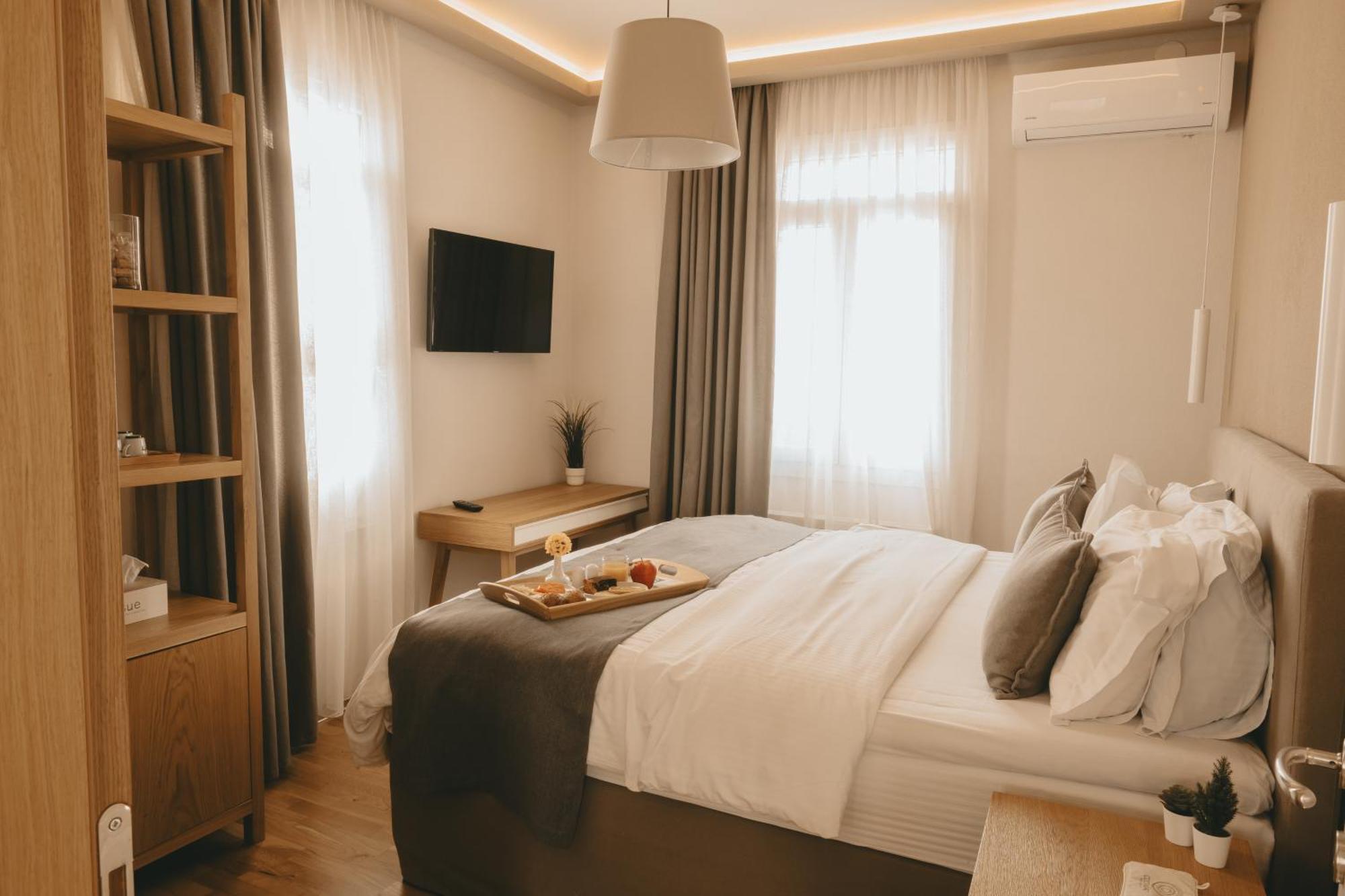 Giardino High Living Suites Drama Bagian luar foto