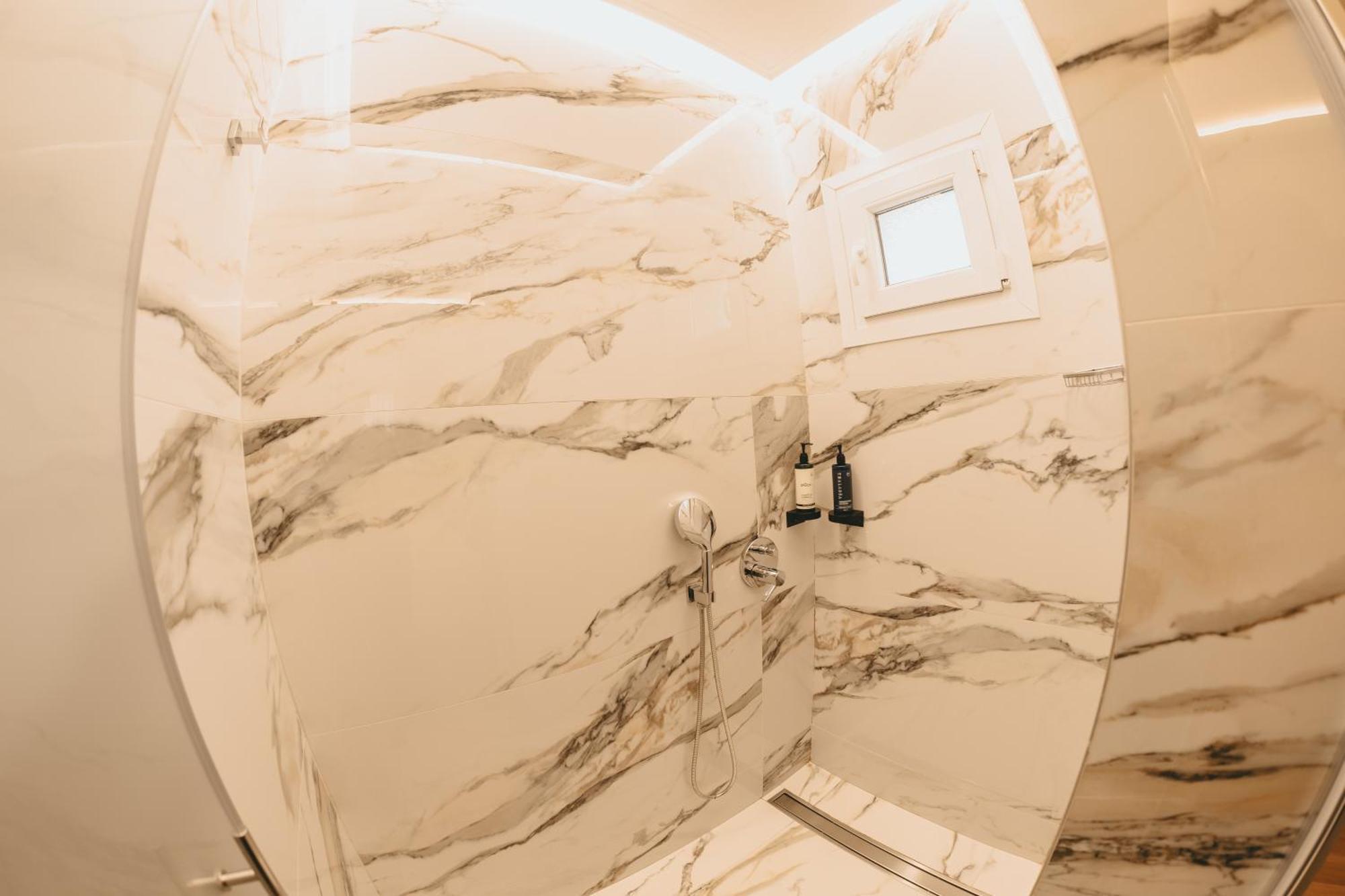 Giardino High Living Suites Drama Bagian luar foto